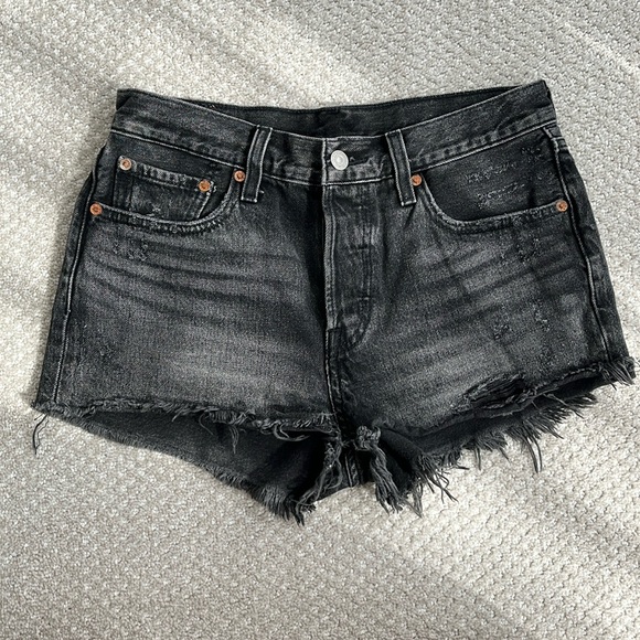 Levi's Pants - Levi 501 shorts